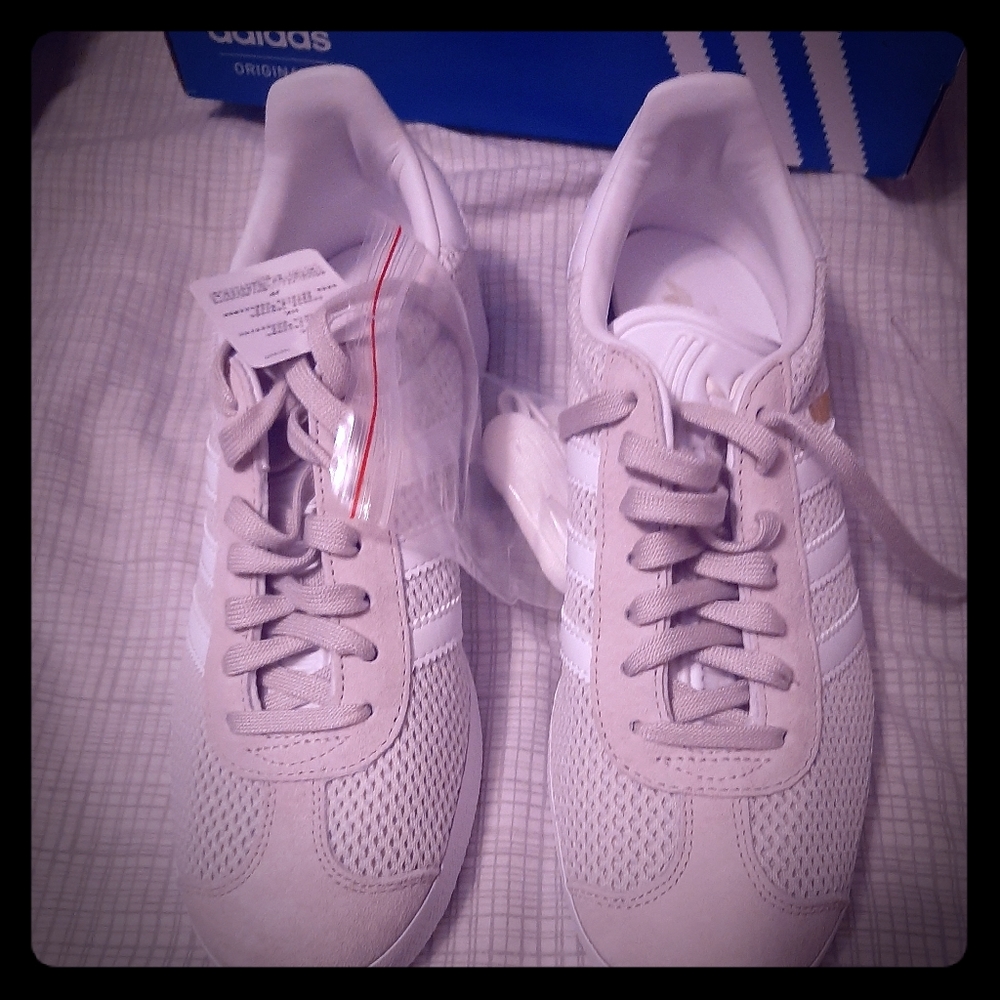 Womens Adidas Gazelles sz 8